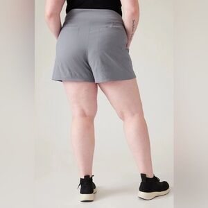 Athleta Trekkie Bermuda Short Grey Pockets Outdoors Lightweight Nylon